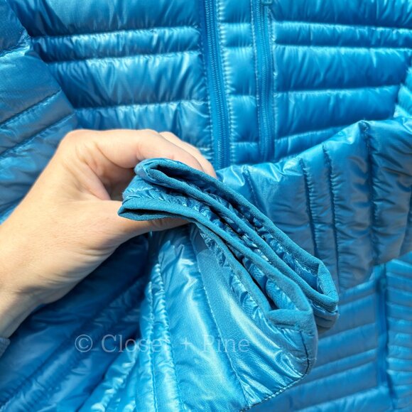 Patagonia Ultralight Down Jacket Underwater Blue‎ Size Medium Puffer 800 Fill - Picture 8 of 14
